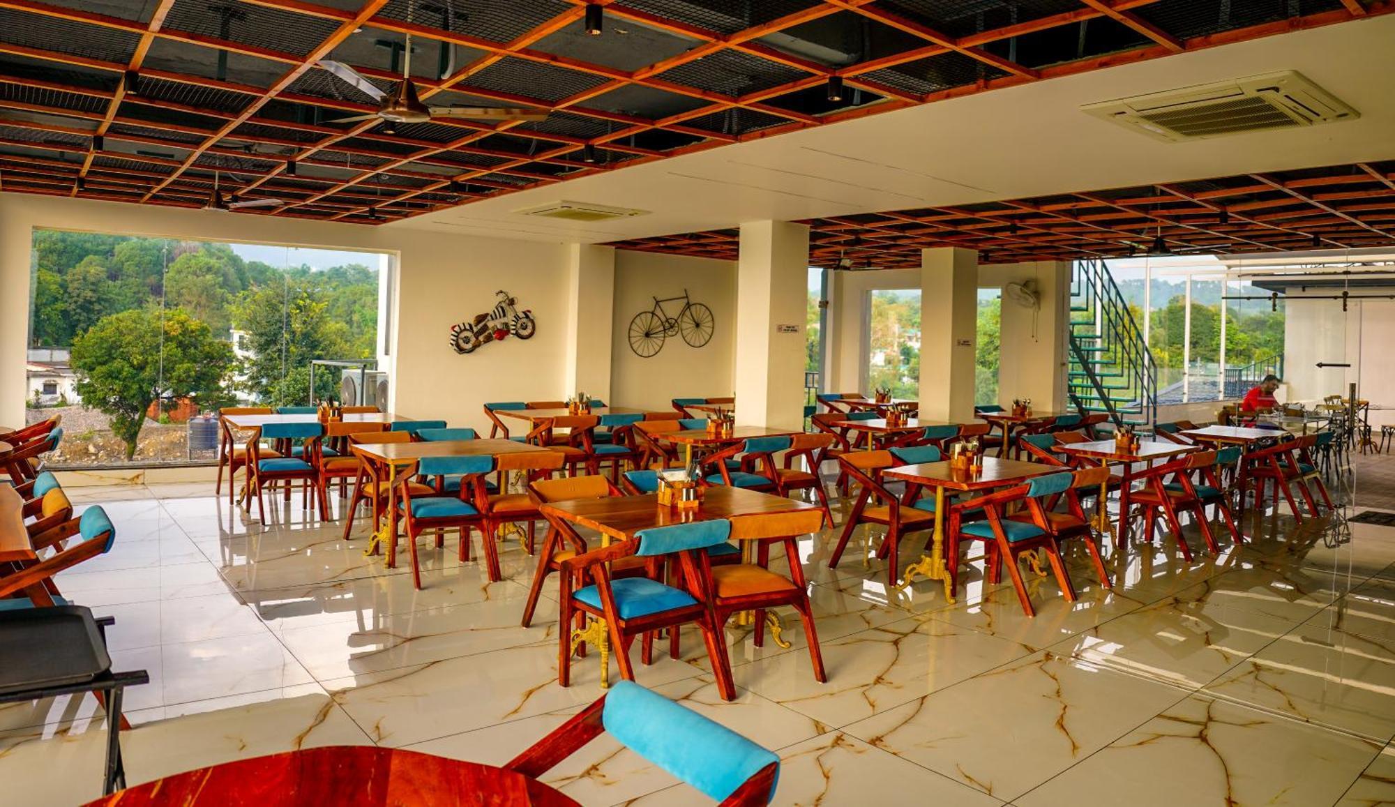 Aachman River And Valley View Resort Dharamshala - A Riverside Resort With Balcony View Exterior photo